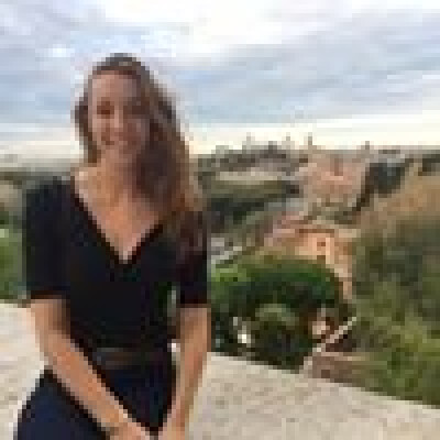 Nadine  zoekt een Huurwoning / Studio / Appartement / Woonboot in Utrecht