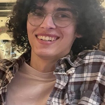 Giovanni  zoekt een Kamer / Studio / Appartement in Utrecht