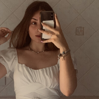 Alessia zoekt een Kamer / Studio / Appartement in Utrecht