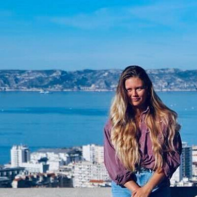 Victoria  zoekt een Studio / Appartement / Woonboot in Utrecht