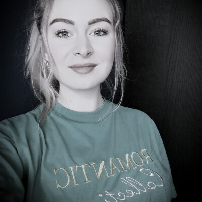 Dagmar  zoekt een Huurwoning / Kamer / Studio / Appartement / Woonboot in Utrecht