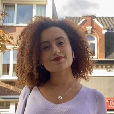 Irene zoekt een Huurwoning / Kamer / Studio / Appartement in Utrecht